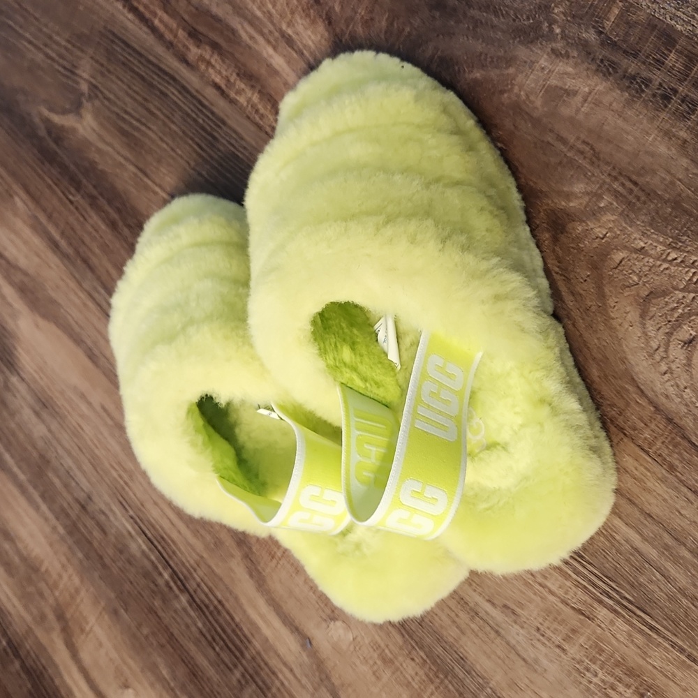 Ugg slippers youth